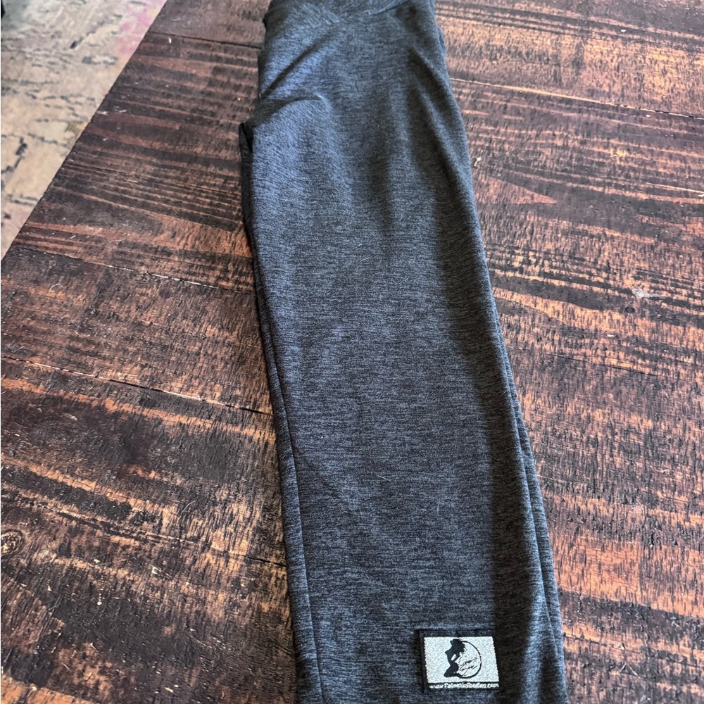 Celestial bodiez capri leggings - Picture 4 of 5